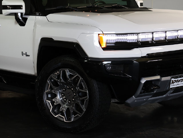 Used 2024 GMC Hummer EV 3X w/ LPO, Roof Cross Rail Package AWD/4WD image 8
