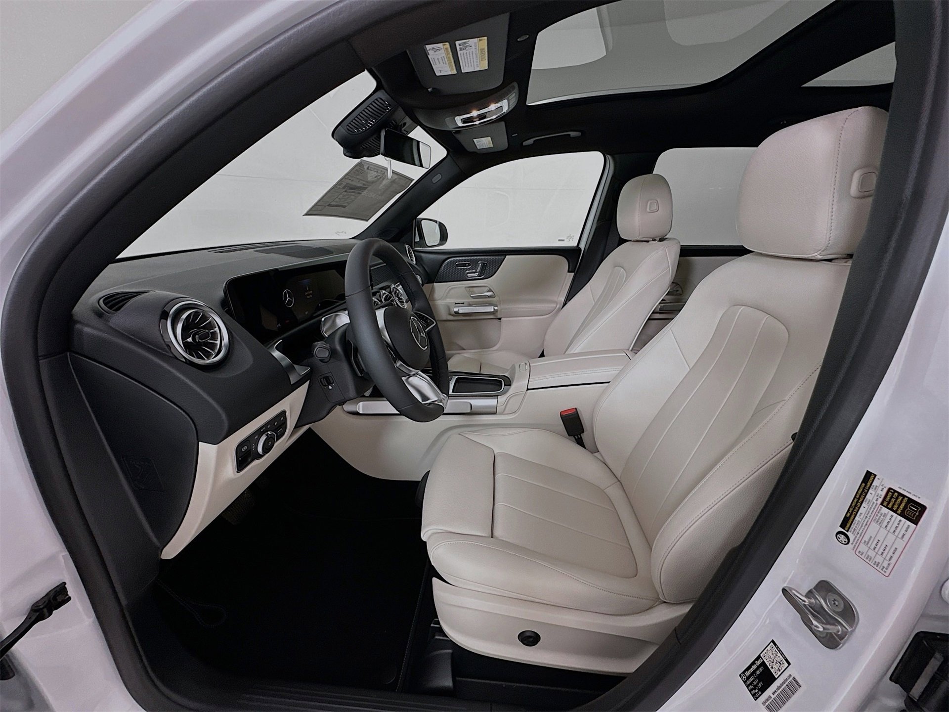 New 2026 Mercedes-Benz GLB 250 image 22