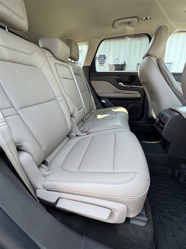 Used 2022 Lincoln Corsair AWD w/ Equipment Group 101A image 12