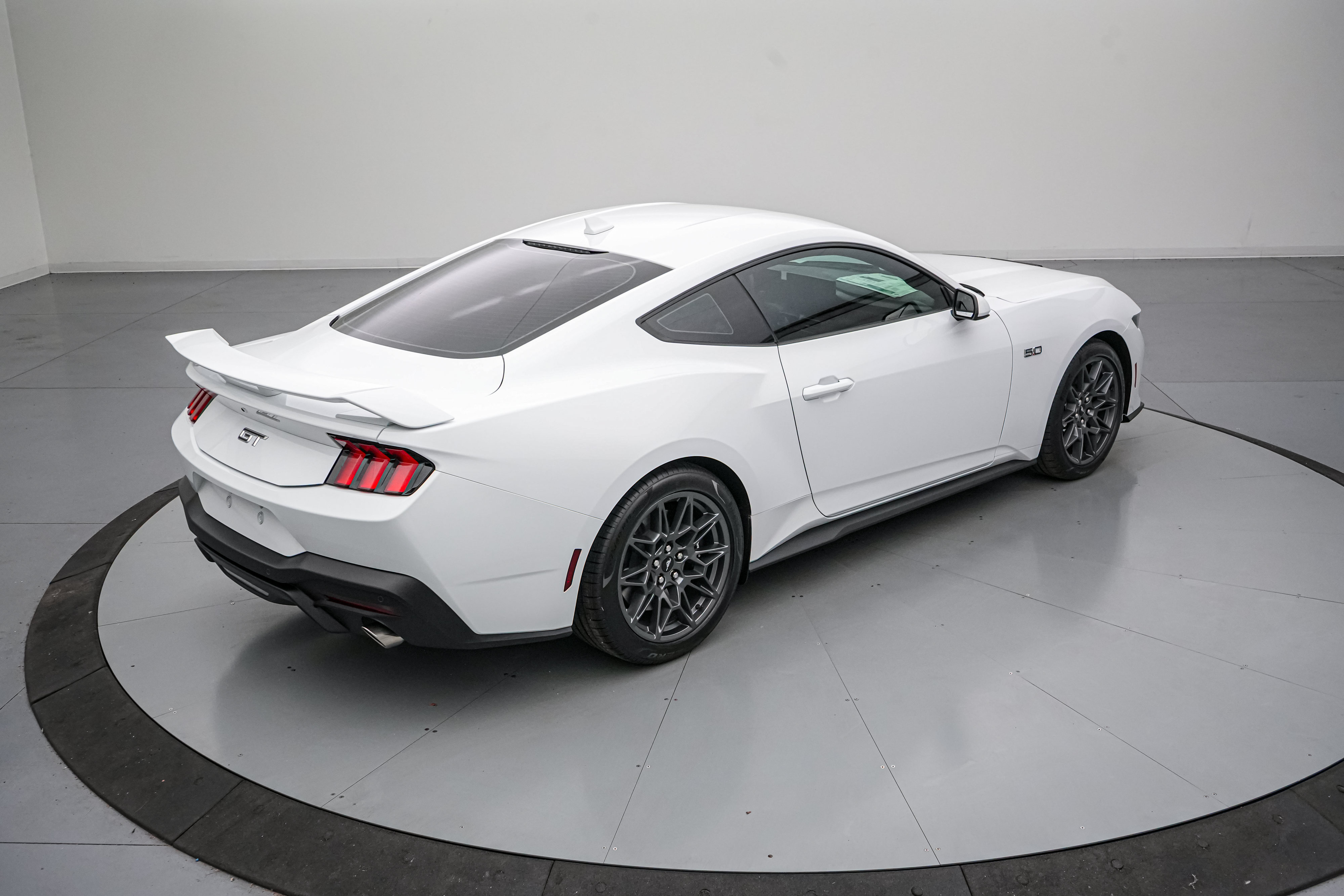 New 2026 Ford Mustang GT w/ GT Performance Package RWD image 5