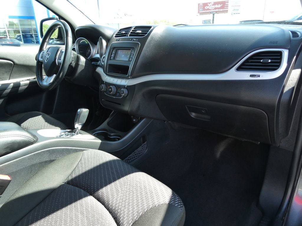 Used 2019 Dodge Journey SE w/ Premium Group FWD image 14