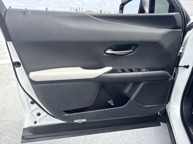 Certified 2024 Lexus UX 250h FWD image 13