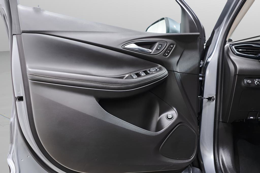 Used 2021 Buick Encore GX Essence image 25