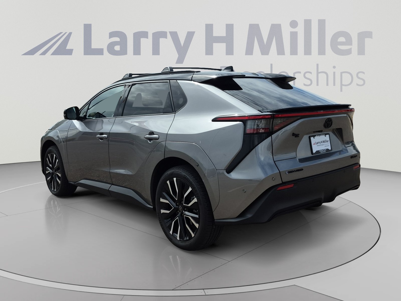 Used 2026 Toyota bZ AWD/4WD image 3