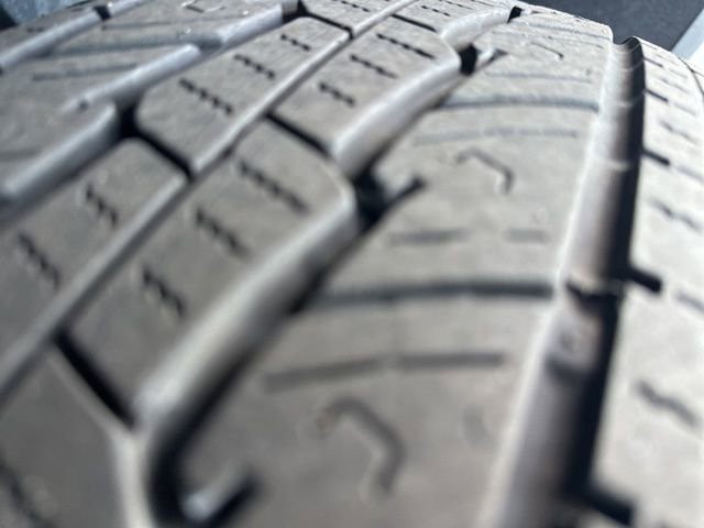 Used 2025 Chevrolet Silverado 1500 LT image 36