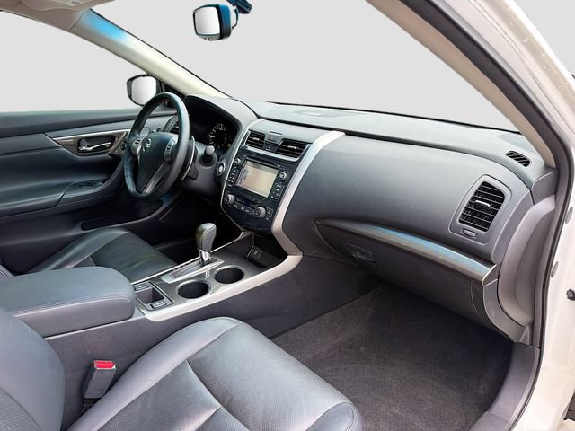 Used 2015 Nissan Altima 3.5 SL FWD image 13
