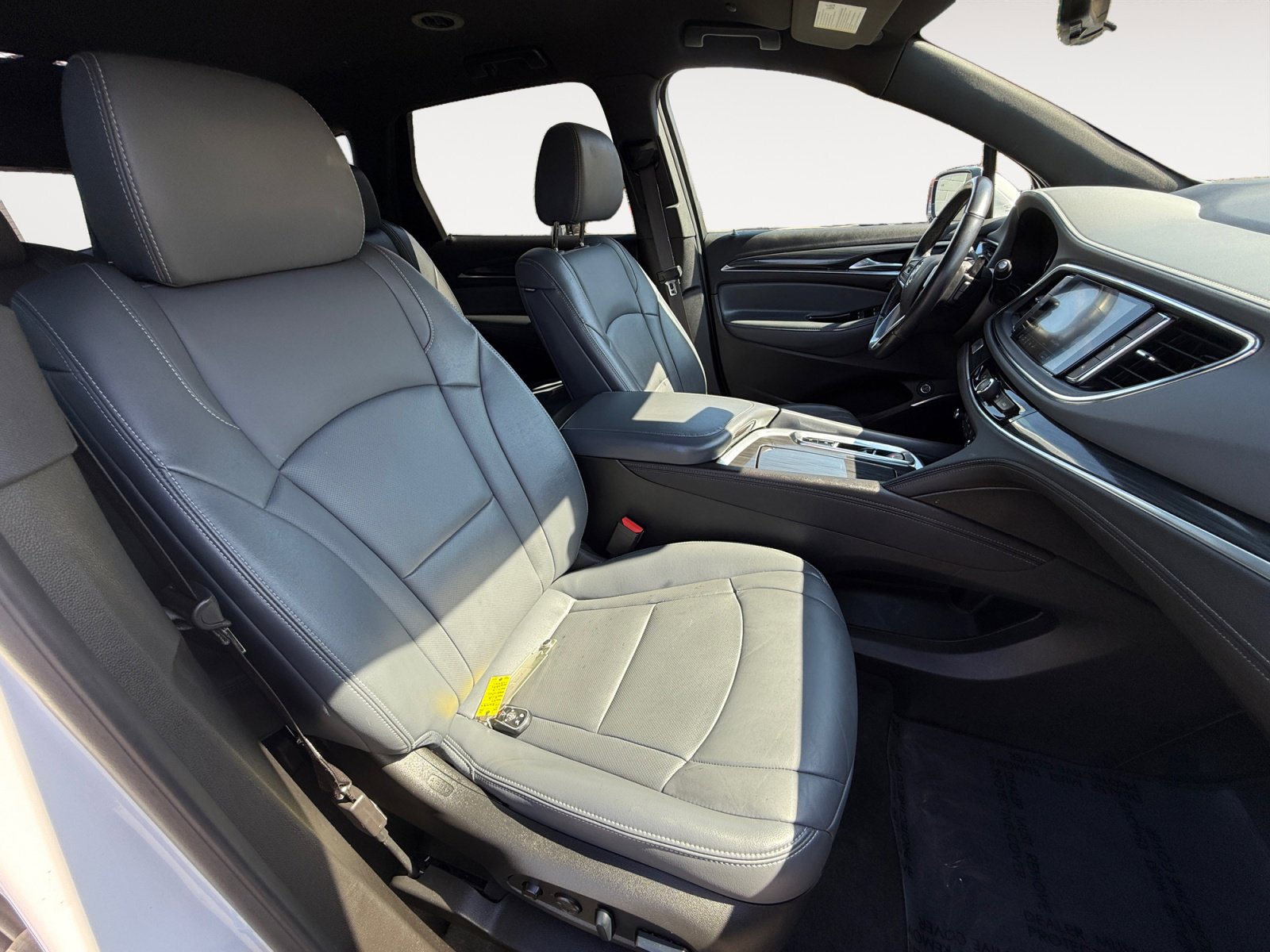 Used 2024 Buick Enclave Premium image 19