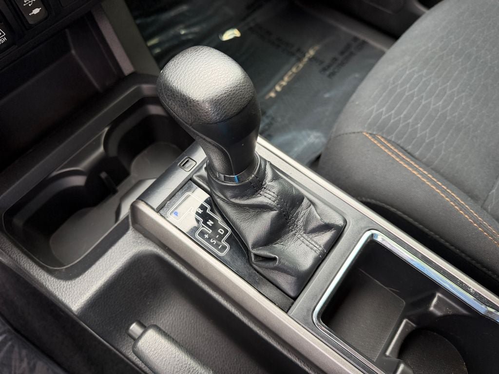 Used 2018 Toyota Tacoma SR5 RWD image 21
