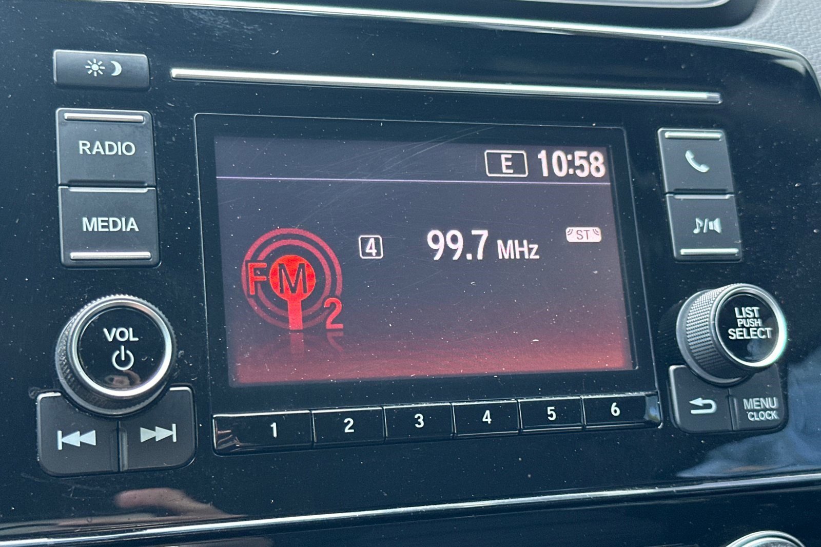 Used 2019 Honda CR-V LX image 23