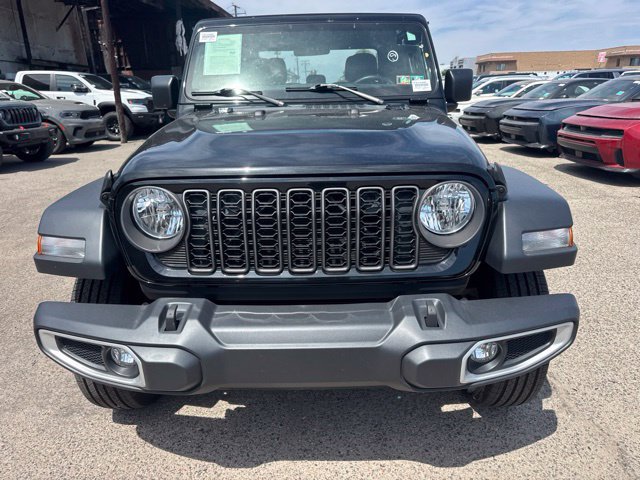 Used 2024 Jeep Gladiator Sport AWD/4WD image 2