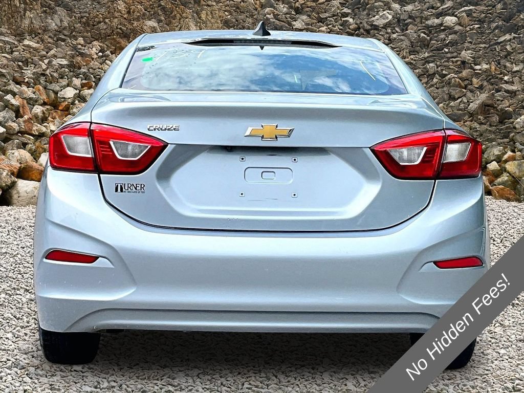 Used 2018 Chevrolet Cruze LS FWD image 3