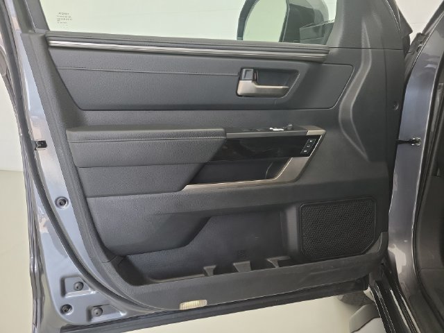 Used 2023 Toyota Tundra Limited w/ Power Package AWD/4WD image 19