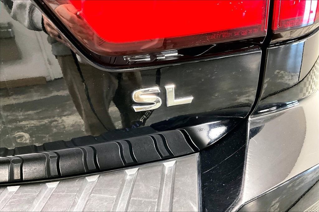 Used 2023 Nissan Armada SL w/ Captain's Chairs Package image 14