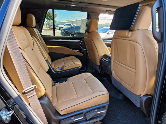 New 2026 Cadillac Escalade Luxury w/ Touring Package AWD/4WD image 19