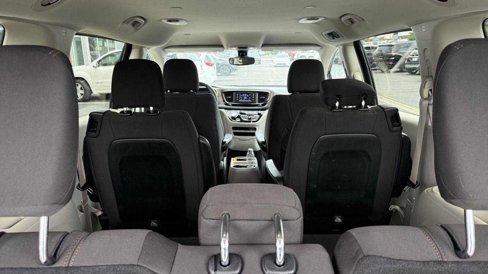 Used 2017 Chrysler Pacifica LX FWD image 20