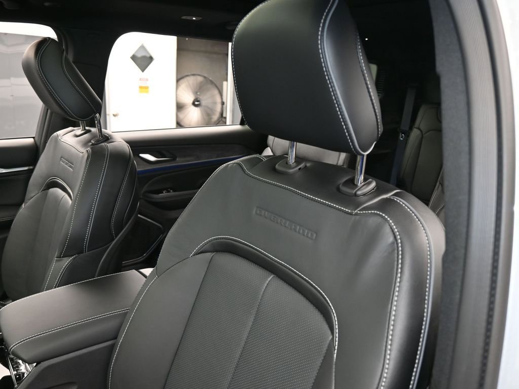 Used 2024 Jeep Grand Cherokee L Overland image 16