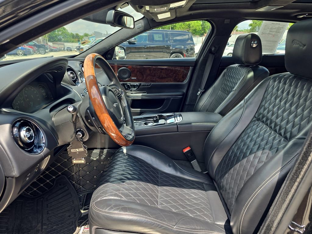 Used 2017 Jaguar XJ L Portfolio AWD/4WD image 17
