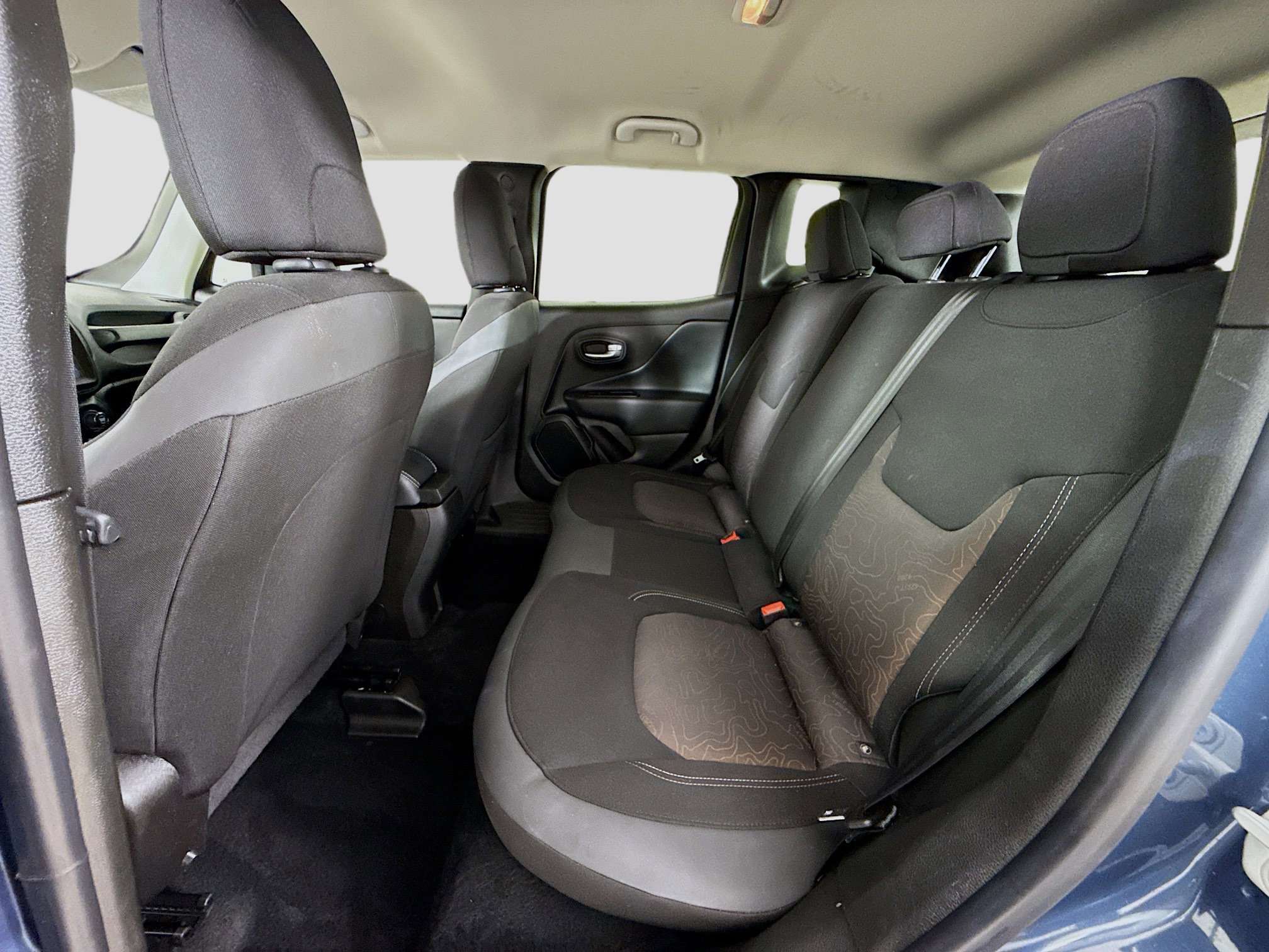 Used 2023 Jeep Renegade Latitude image 24