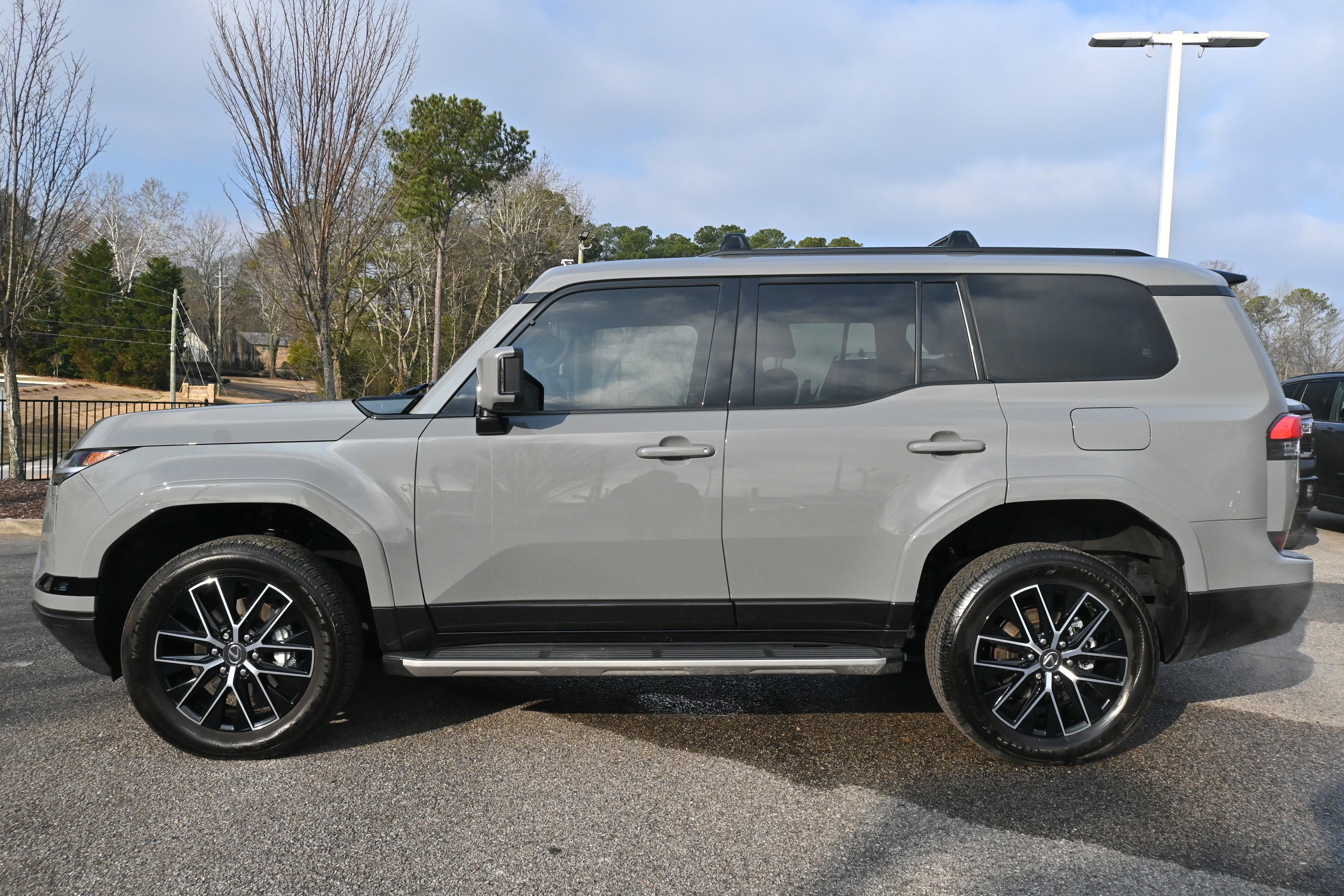 Used 2025 Lexus GX 550 image 10