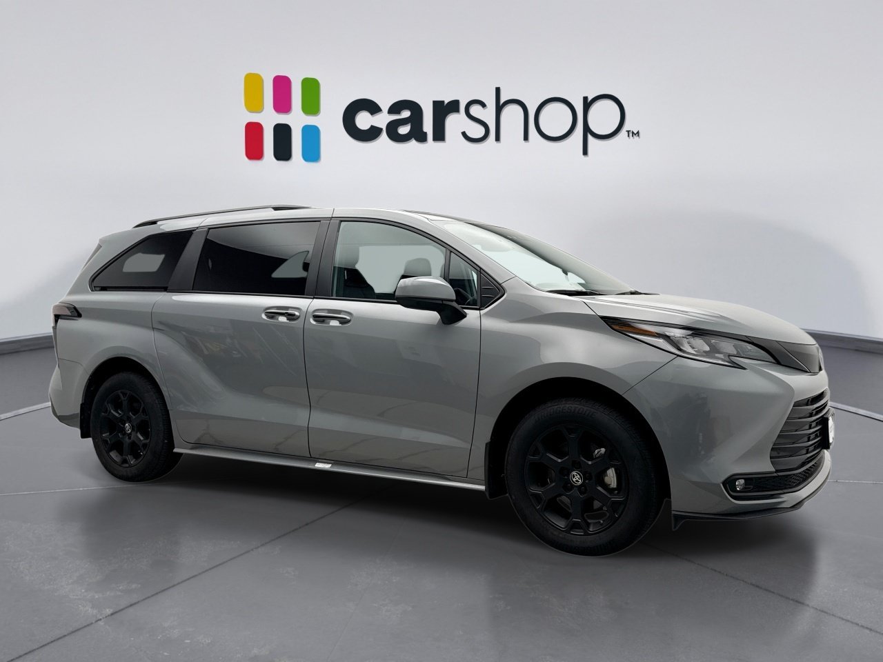 Used 2025 Toyota Sienna XLE Woodland Edition AWD/4WD image 7