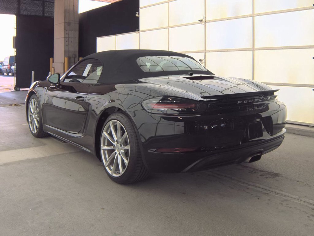 Used 2020 Porsche 718 Boxster image 2