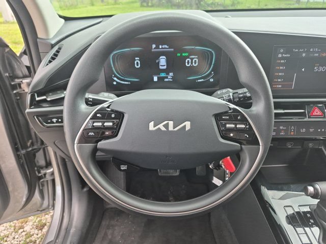 Used 2025 Kia Niro LX FWD image 22