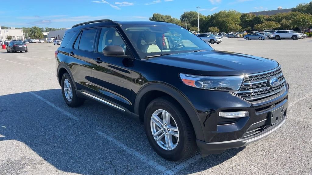 Used 2022 Ford Explorer XLT w/ Equipment Group 202A image 17