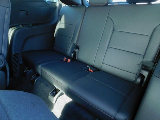 New 2026 Chevrolet Traverse RS w/ LPO, Illumination Package FWD image 23