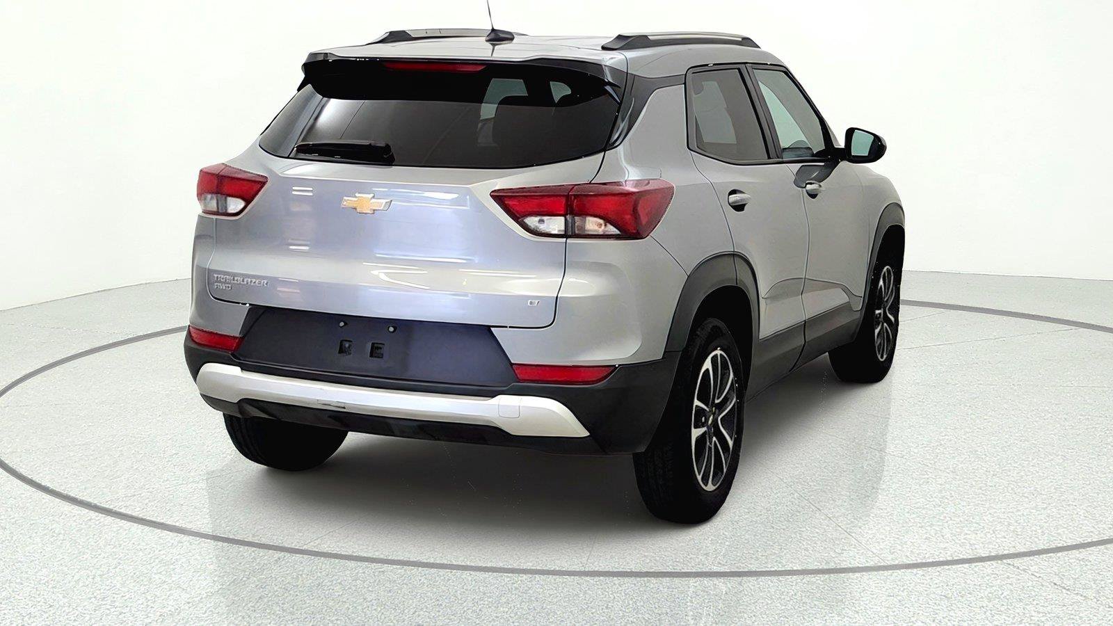 Used 2025 Chevrolet TrailBlazer LT AWD/4WD image 8