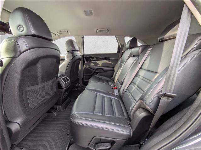 Used 2019 Kia Sorento EX image 18