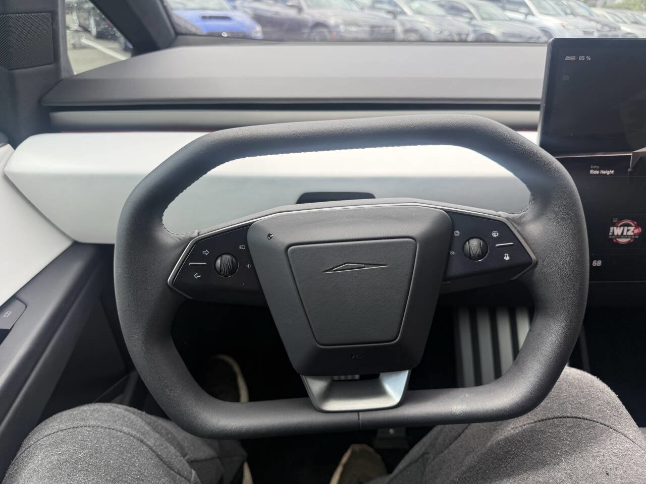 Used 2024 Tesla Cybertruck AWD Crew Cab image 21