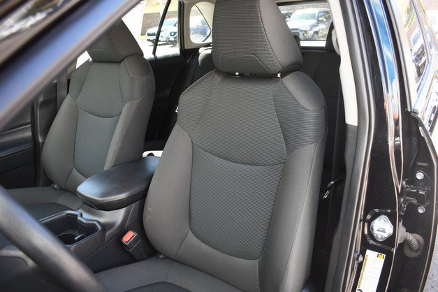 Certified 2025 Toyota RAV4 LE AWD/4WD image 17