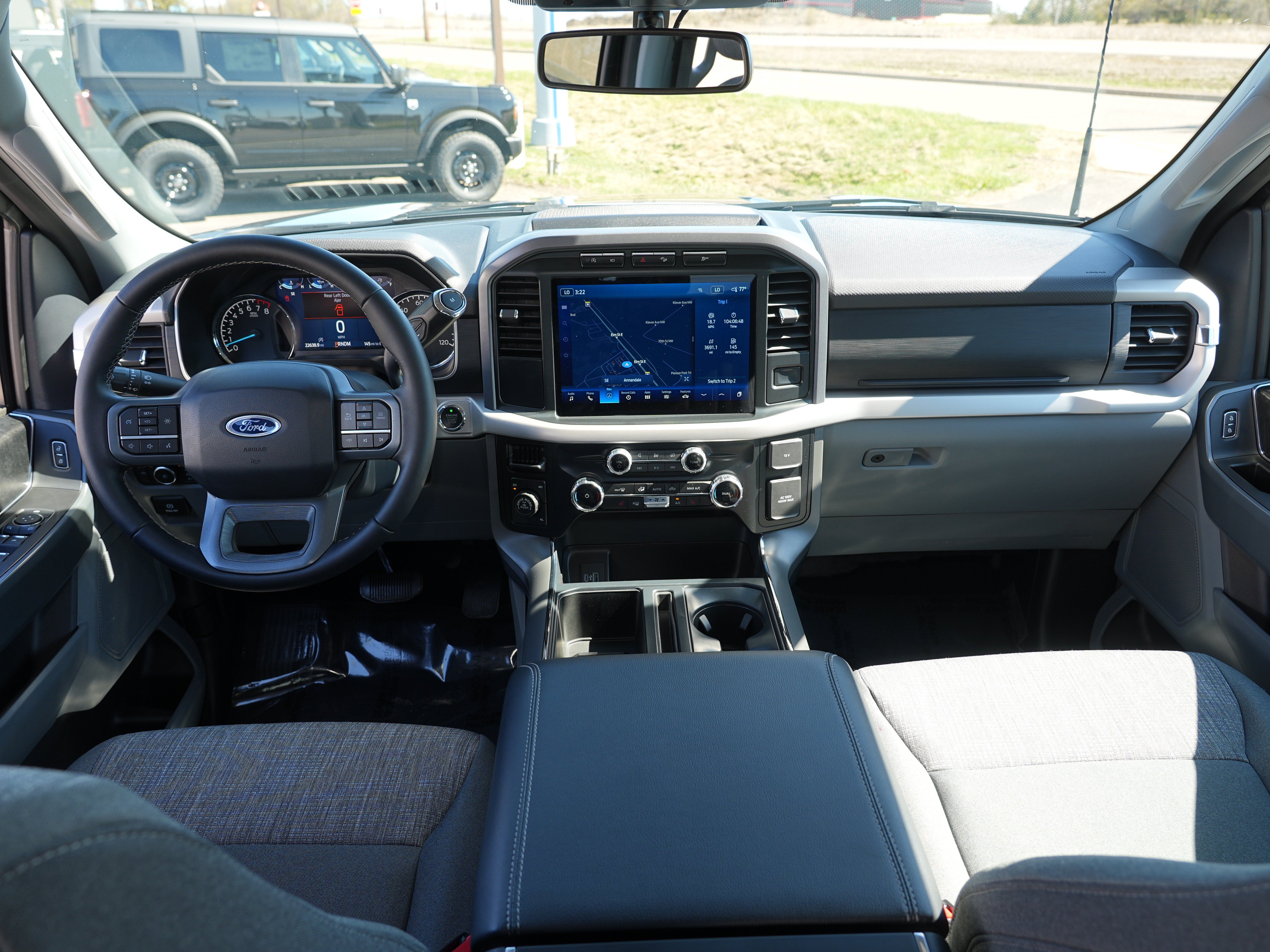 Used 2023 Ford F150 4x4 SuperCrew image 26