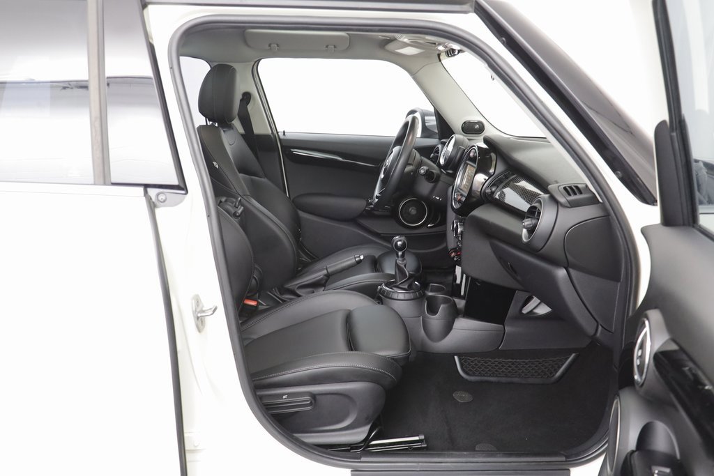 Used 2015 MINI Cooper S image 18