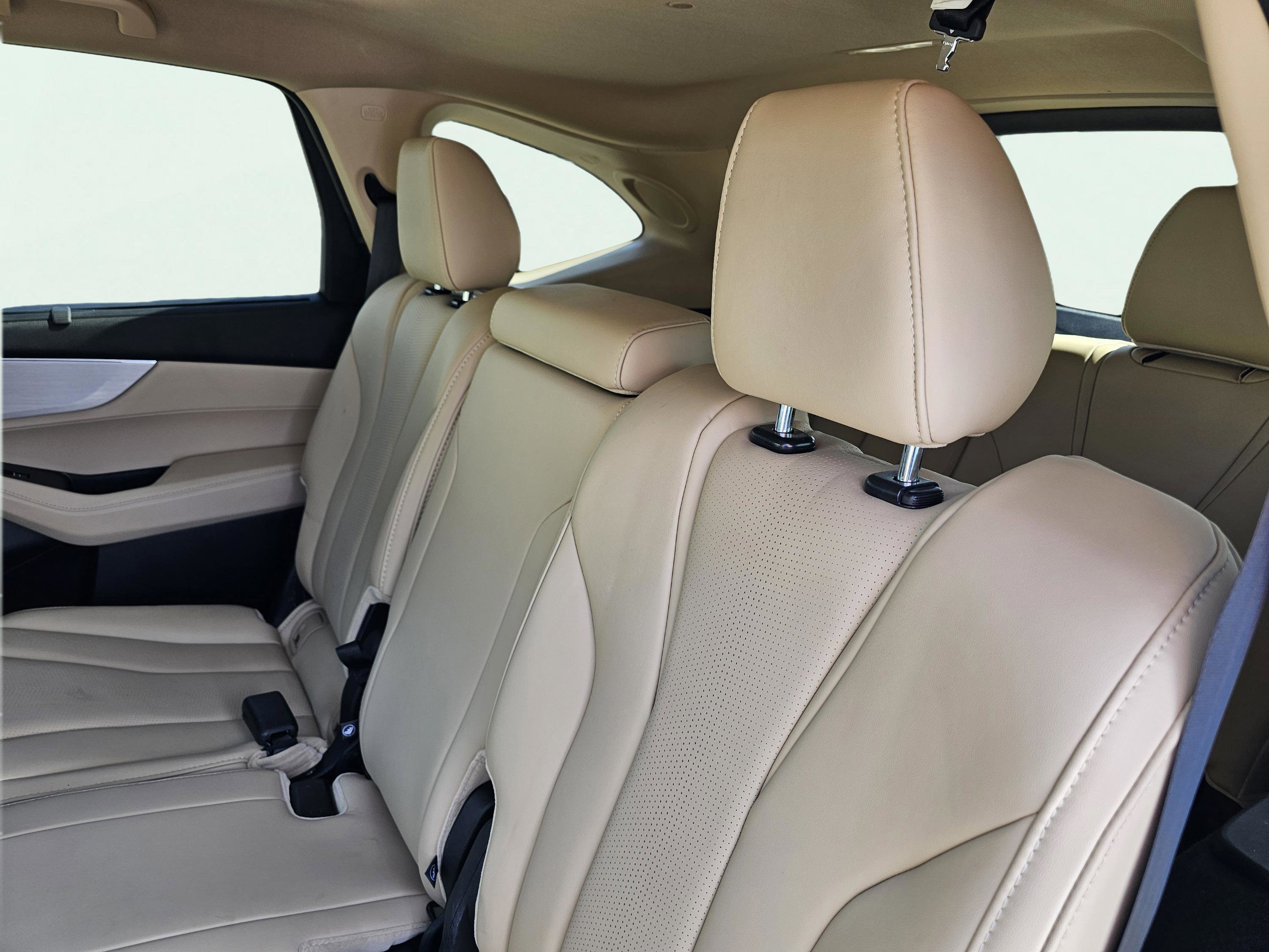 Used 2025 Acura MDX FWD w/ Technology Package image 34