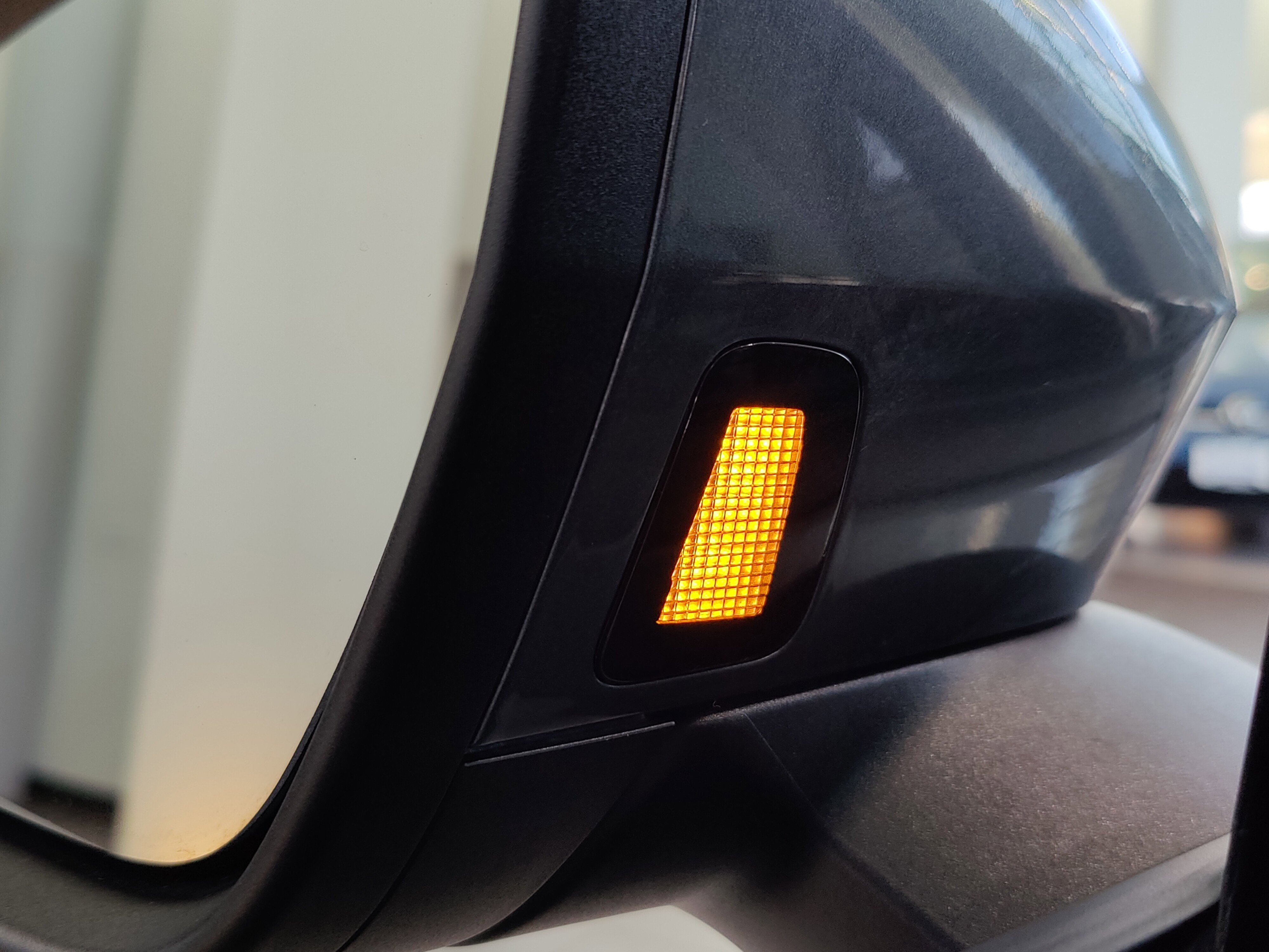 Used 2025 Volkswagen Tiguan SE image 20