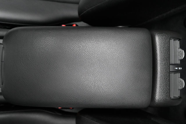 Used 2003 Mercedes-Benz C 230 Sedan image 88