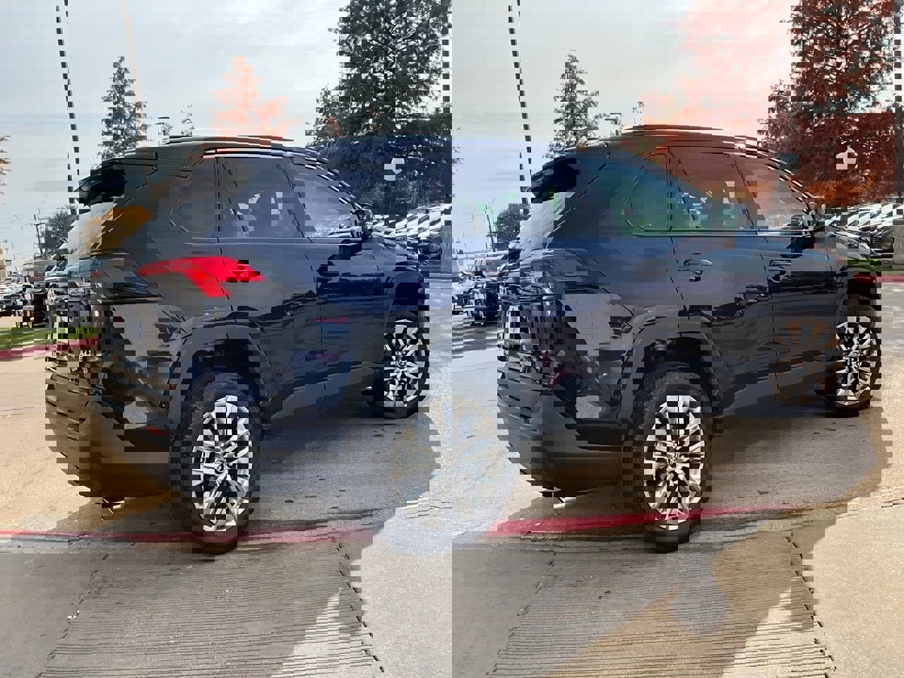 Used 2024 Toyota RAV4 XLE Premium image 6