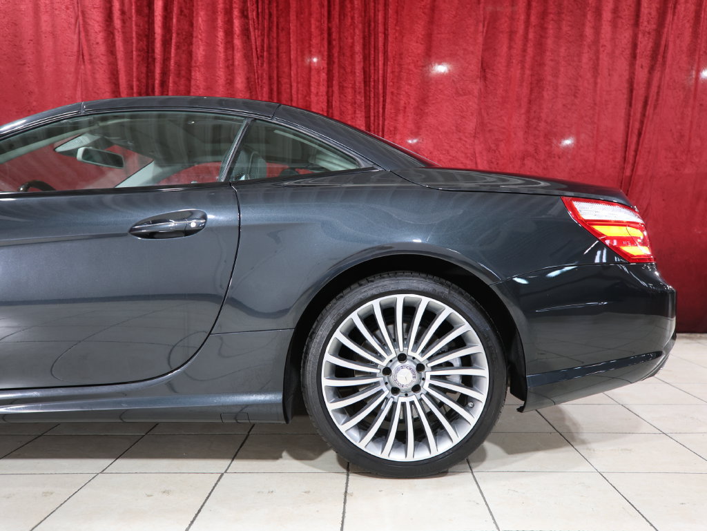 Used 2013 Mercedes-Benz SL 550 image 6