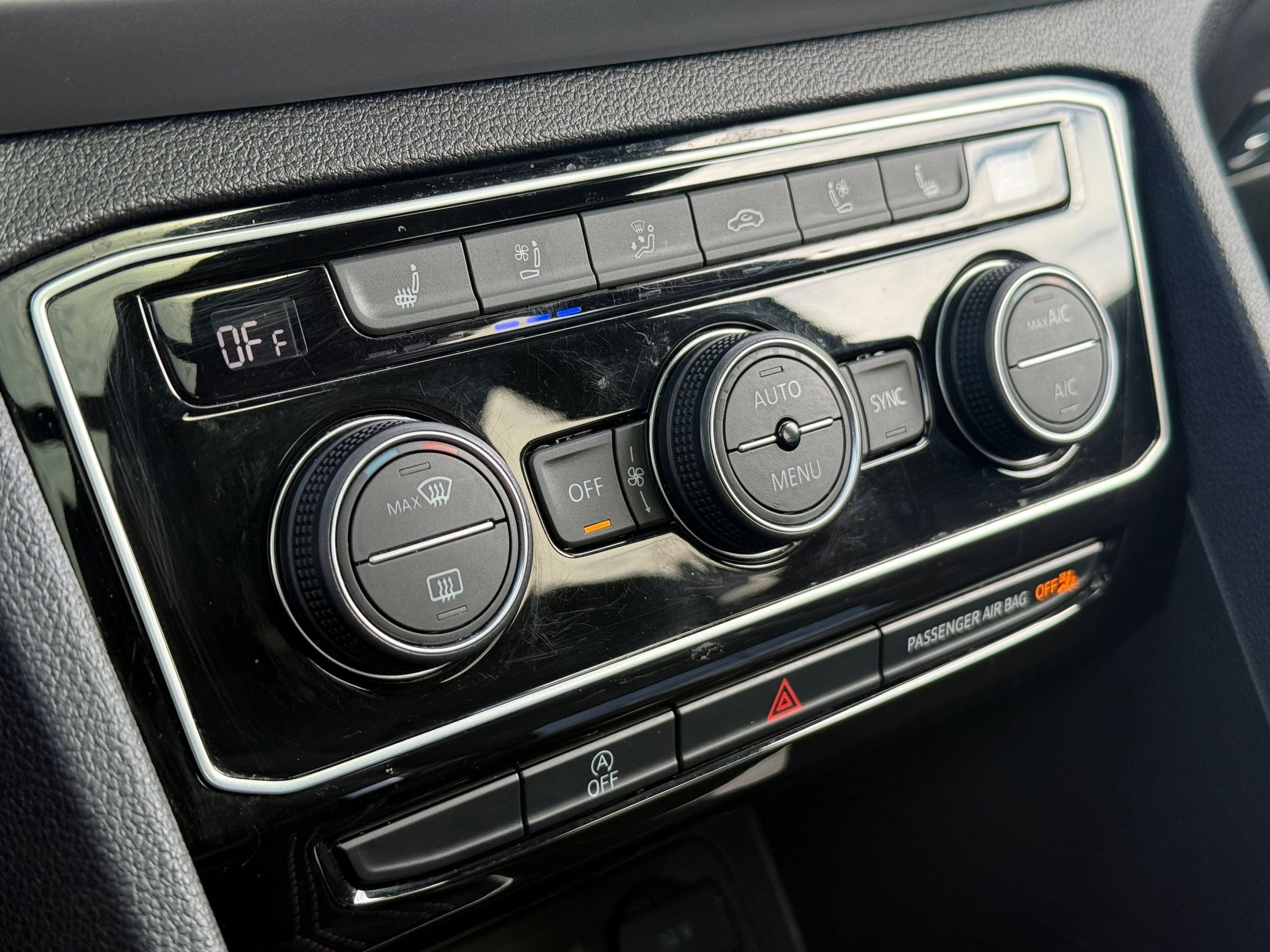 Used 2023 Volkswagen Atlas Cross Sport SEL Premium R-Line image 16