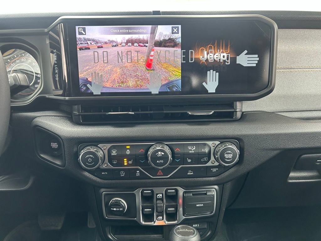 New 2026 Jeep Gladiator Sport AWD/4WD image 6
