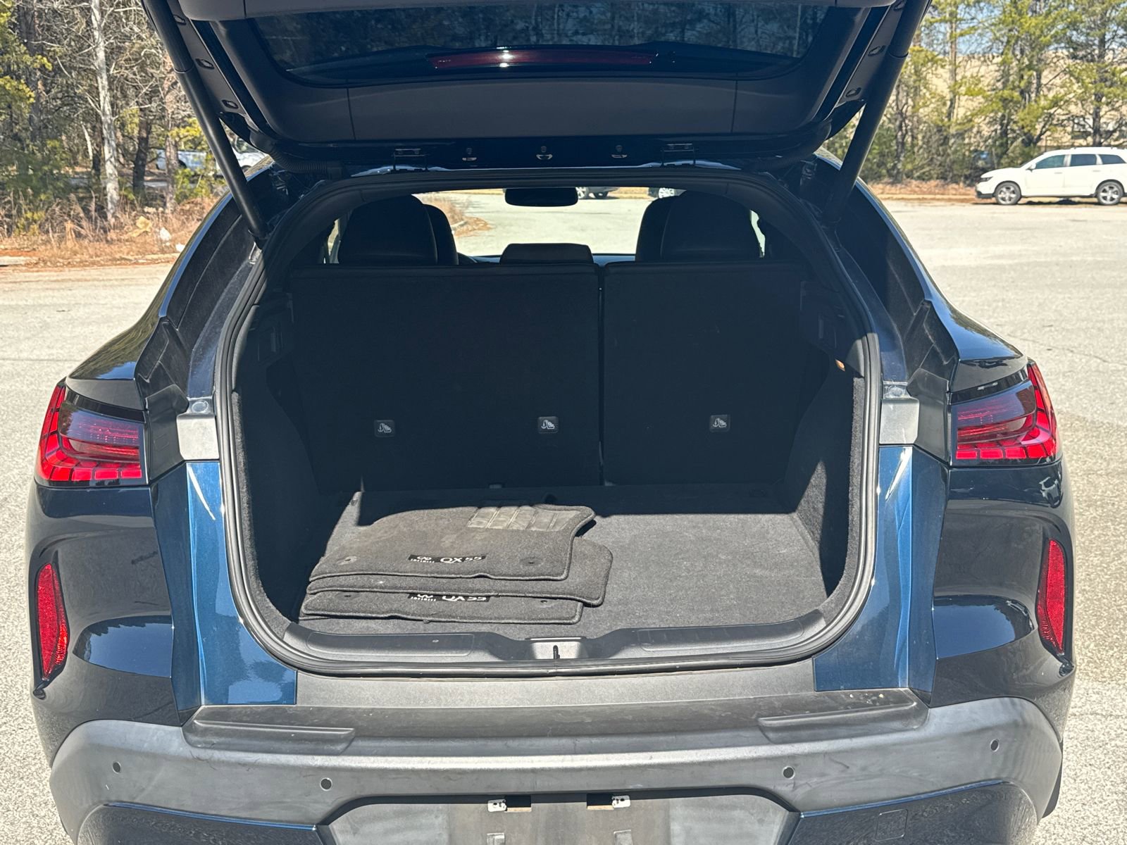 Used 2023 INFINITI QX55 Essential image 18