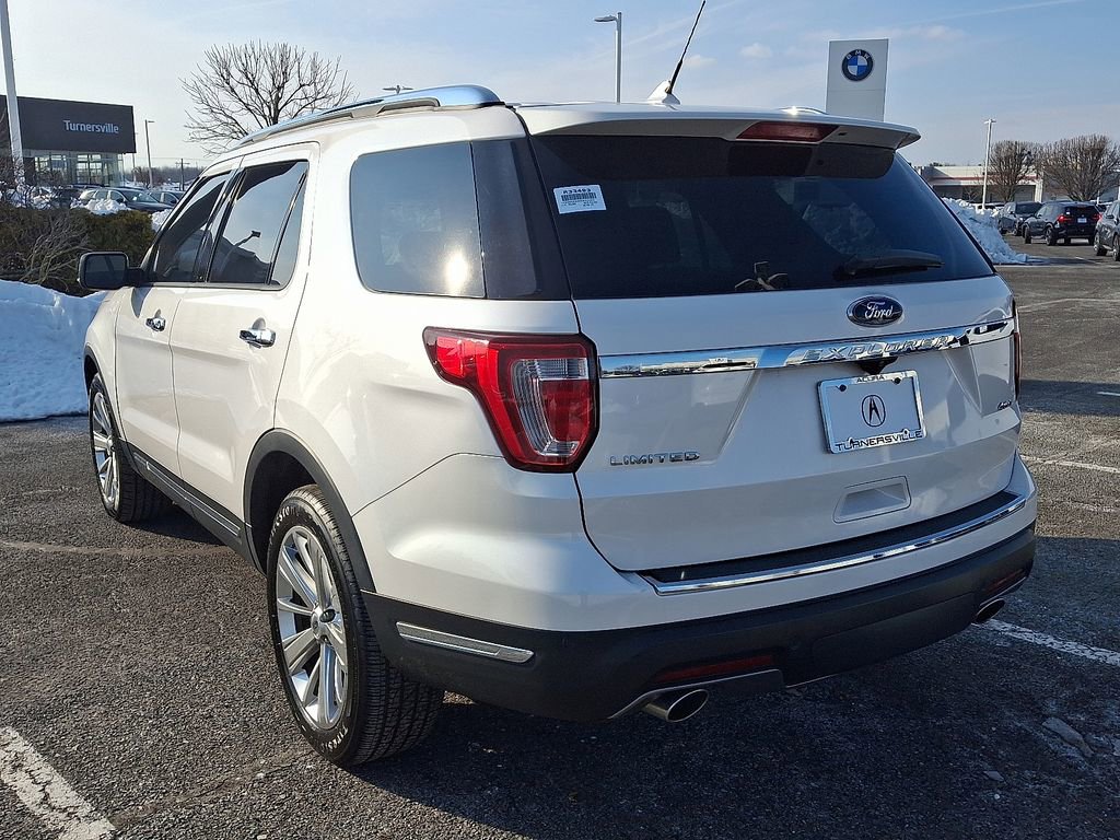 Used 2019 Ford Explorer Limited w/ Ford Safe & Smart Package image 4