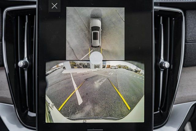 New 2026 Volvo XC90 B6 Plus w/ Protection Package Premier image 40