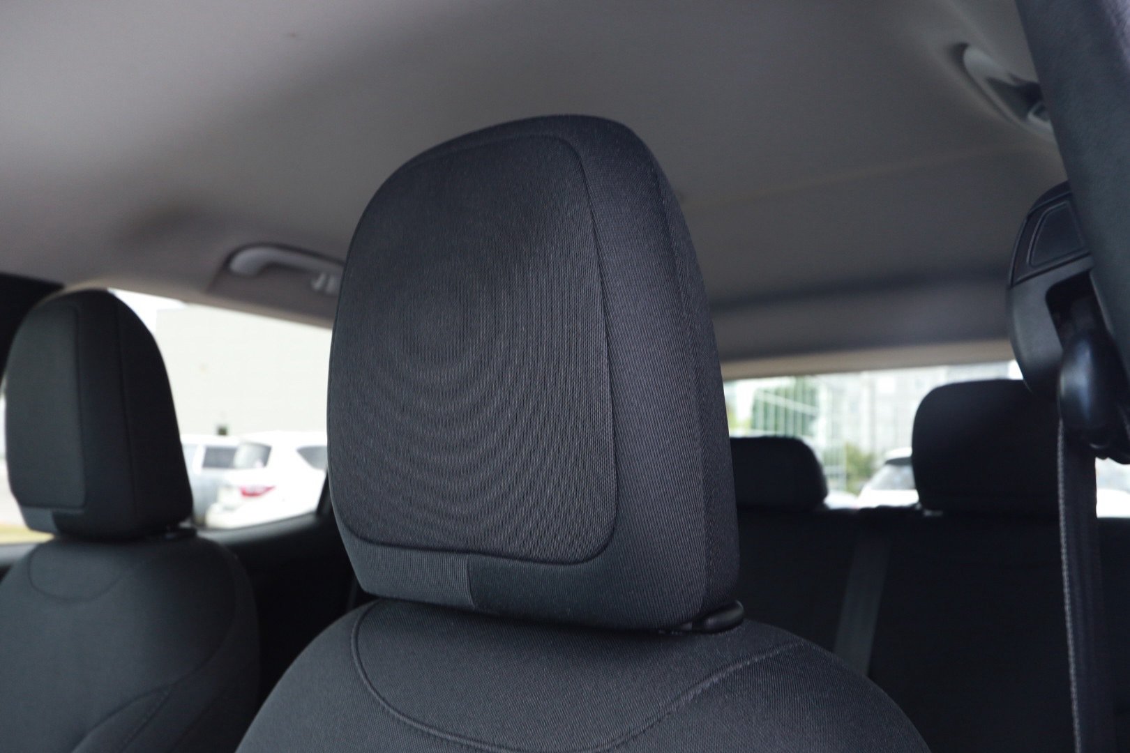 Used 2021 Jeep Renegade Latitude FWD image 20