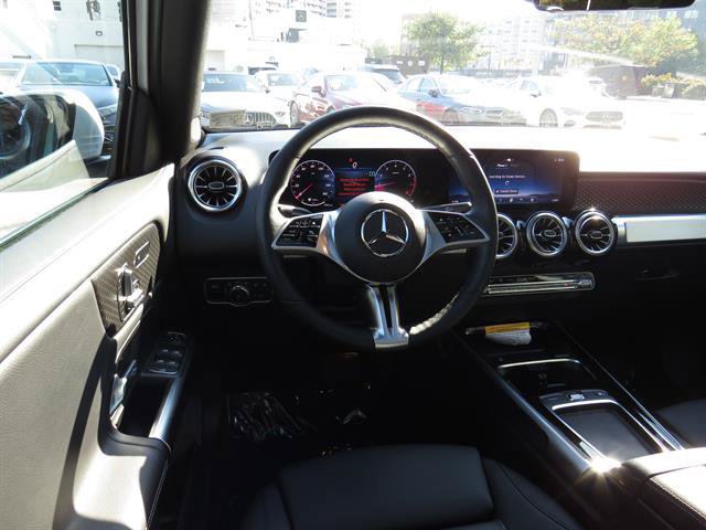 Used 2026 Mercedes-Benz GLB 250 4MATIC image 10