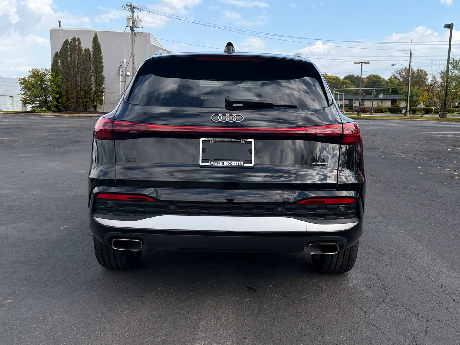 Used 2025 Audi Q5 Premium Plus w/ Premium Plus AWD/4WD image 11