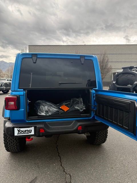 Used 2024 Jeep Wrangler Unlimited Rubicon AWD/4WD image 9