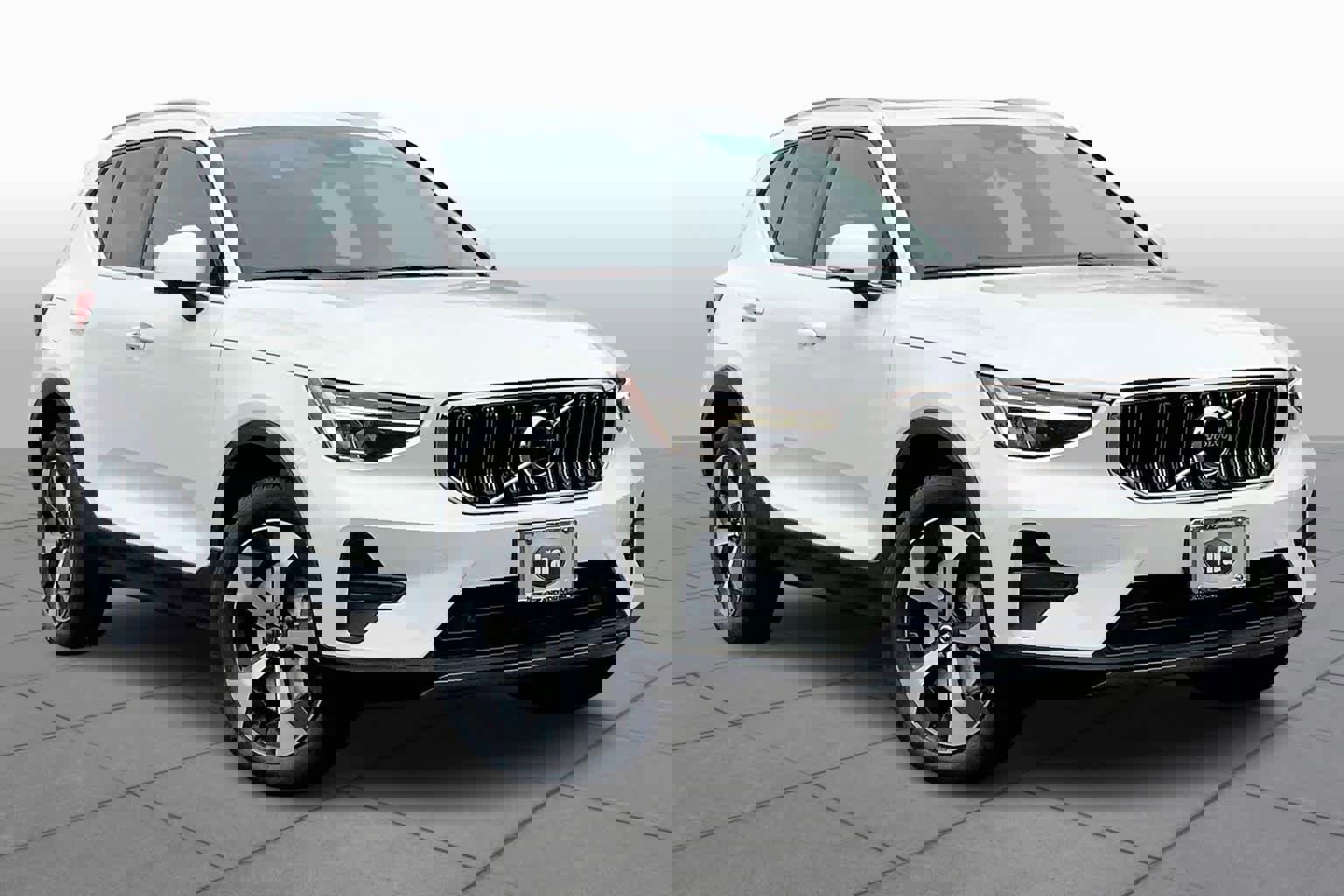 New 2025 Volvo XC40 B5 Core w/ Protection Package Premier image 19