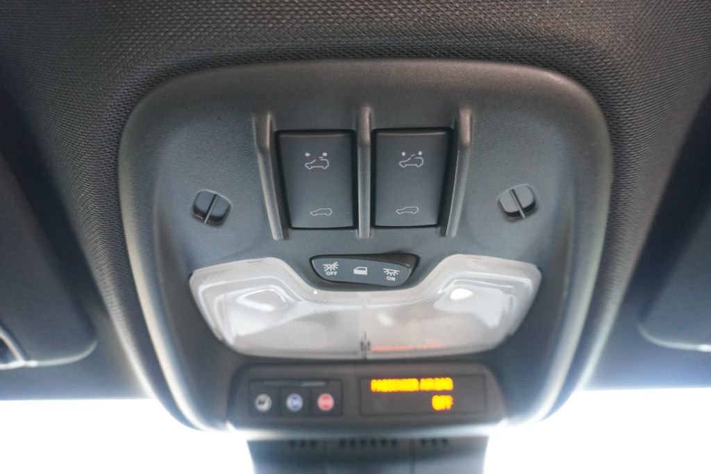 Used 2024 GMC Canyon Elevation w/ Convenience Package image 20